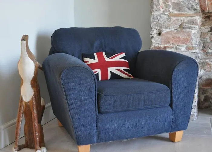 Luxury Dog Friendly Home In Brixham Harbour With Sea Views And Free Parking