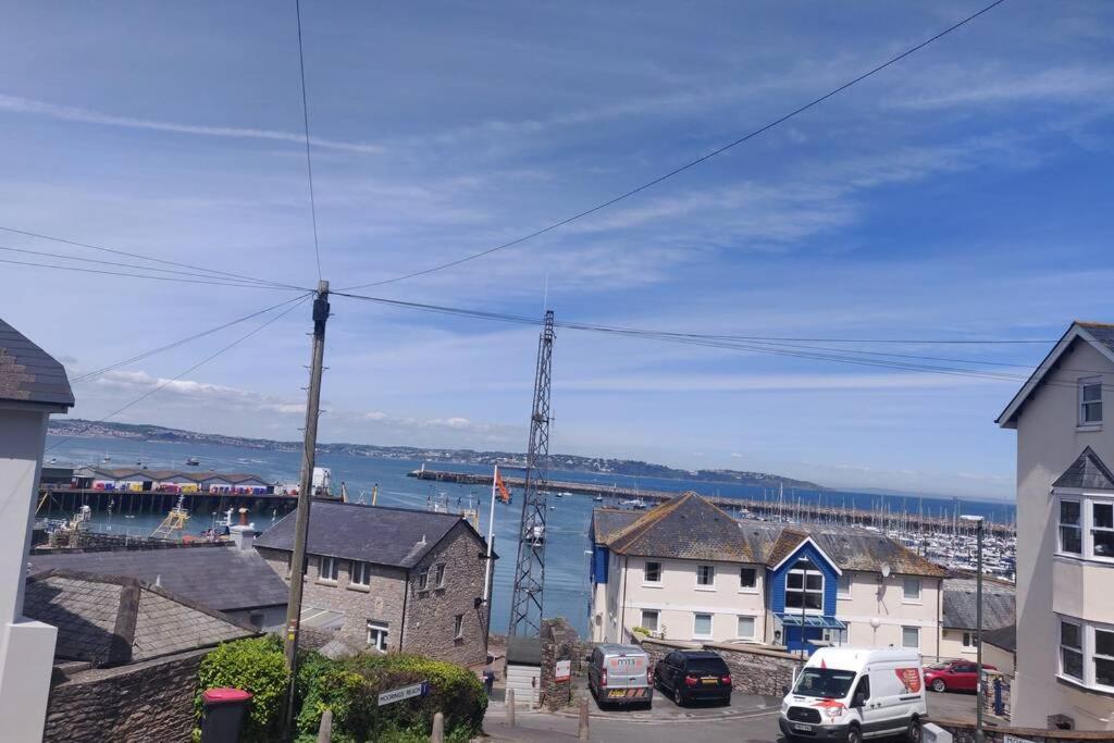 Luxury Dog Friendly In Harbour With Sea Views And Free Parking