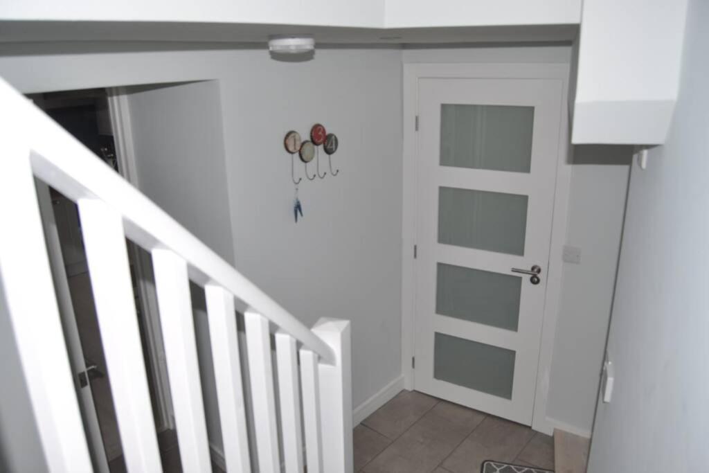 Luxury Dog Friendly In Harbour With Sea Views And Free Parking *